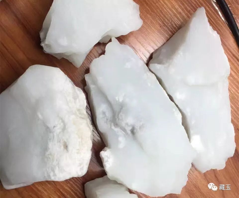 和田玉最简单的产地鉴别图片,辨别和田玉产地最简单的方法