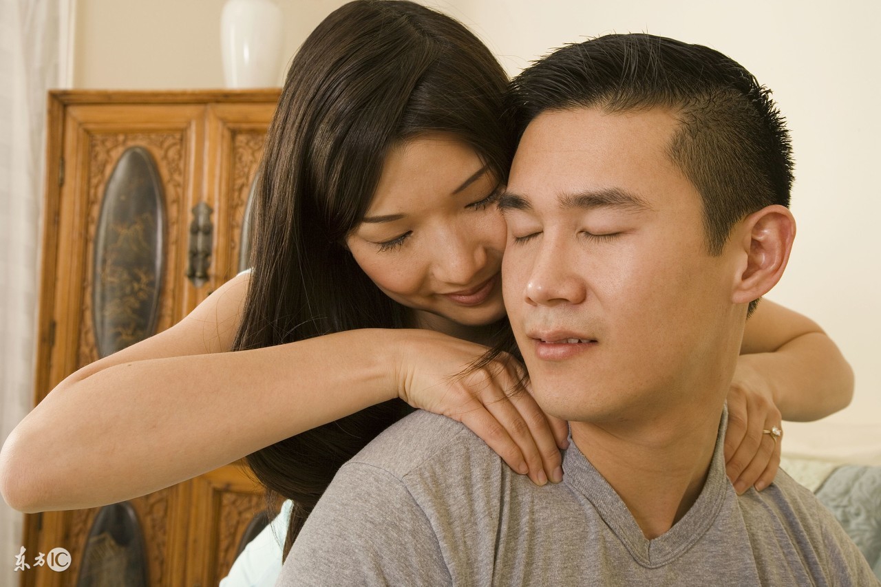 我昨天刚说要有个情人该多好，今早老婆就答应了