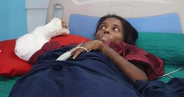 为保护孩子惨遭欺负,为了孩子甘愿被人欺负