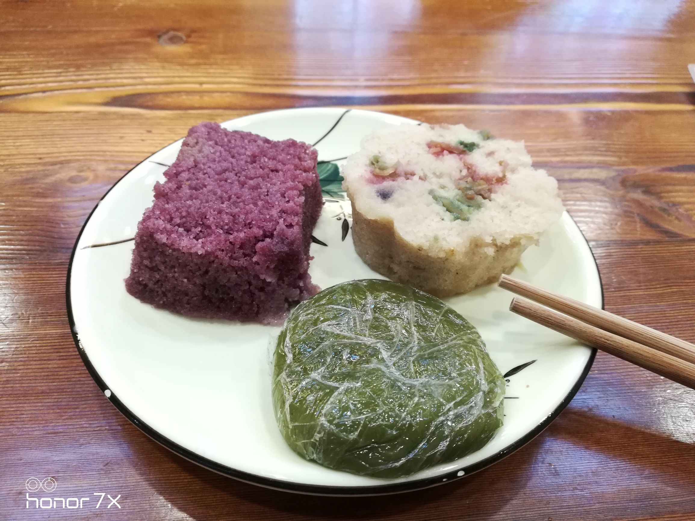 性能强悍千元机,荣耀7x对比畅玩7x