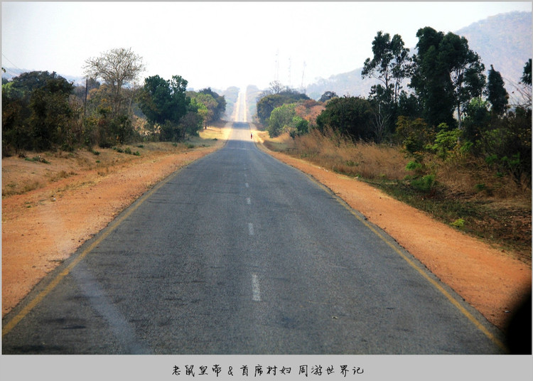 办理入境手续遭索贿，博主巧妙应对，双方皆大欢喜，顺利过关