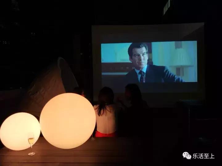 张国荣*用御**、为baby婚礼作设计的时尚教父，倾力做了一支杀手口红