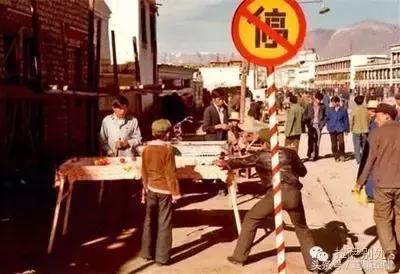 *藏西**往事：八廓街游走牙医，30年前和30年后的故事