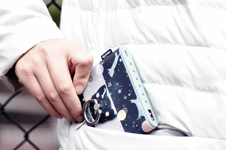 手机一饿就黑屏，还不来个充电“饱”