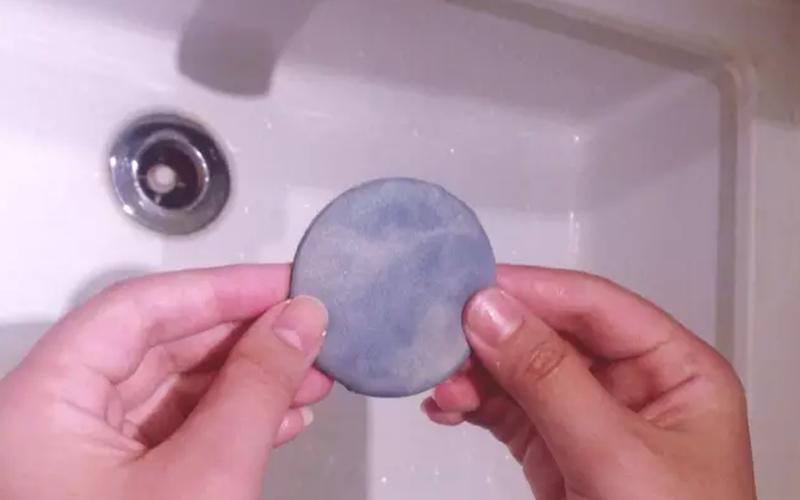 粉扑脏了怎么清洗啊,粉扑脏了怎么才能弄干