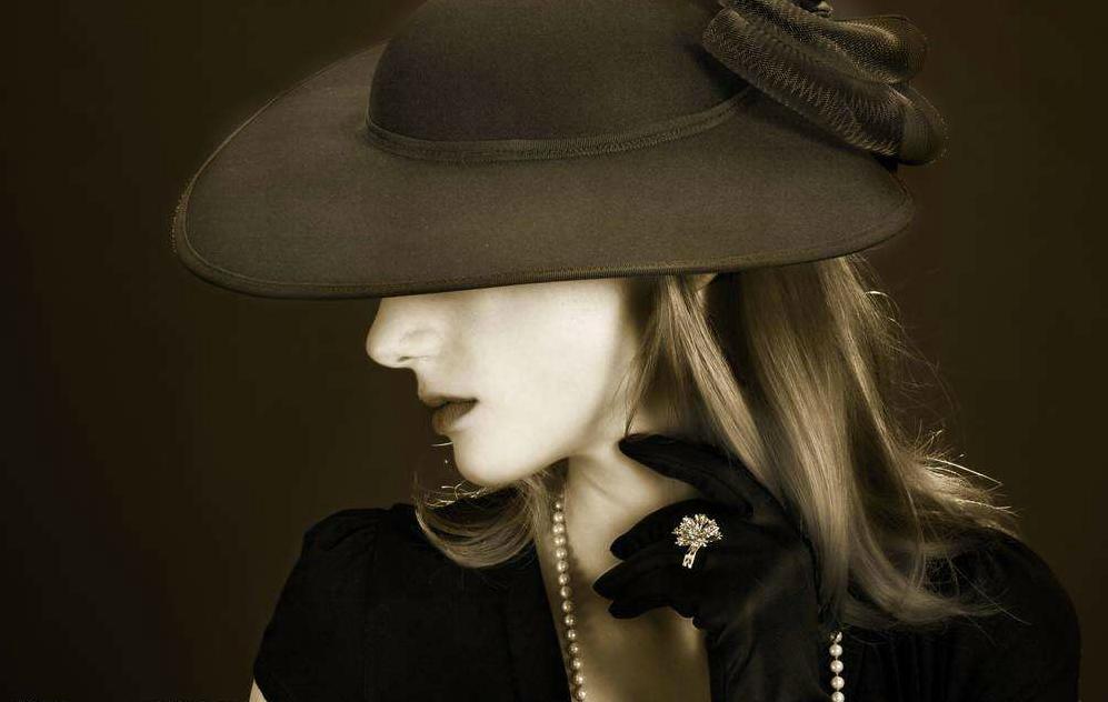 香奈儿口红试色,丝绒64、224、43,一个有故事的牌子