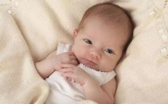 儿童远视300度严重吗,小孩子300度远视什么时候会没有