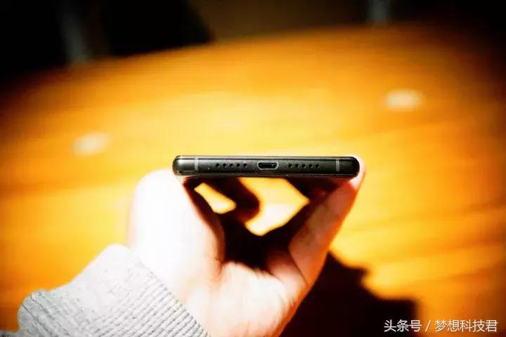 mix2手机现在售价,mix2还值不值得买