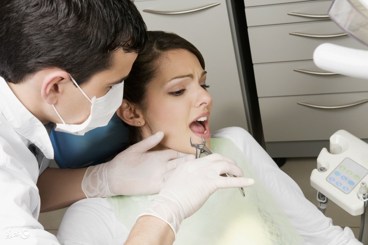 为什么脊椎病首选美式整脊治疗?