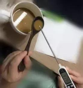 天气再冷，过烫的食物也别急着吃，一不小心就……