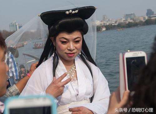 关爱自己预防艾滋病,世界艾滋病日预防为主洁身自好