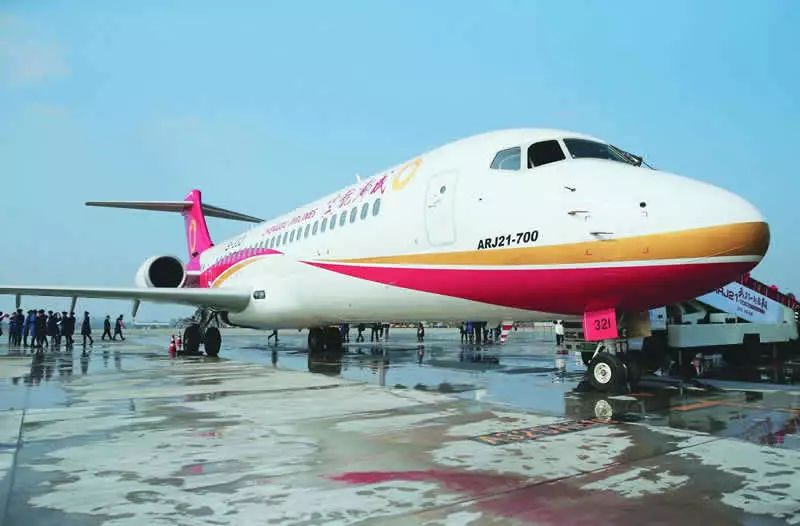 支线飞机arj21喷气,支线客机arj21模拟驾驶舱