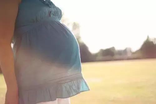 为啥孕酮低可能宫外孕,人流后孕酮低是什么原因造成的