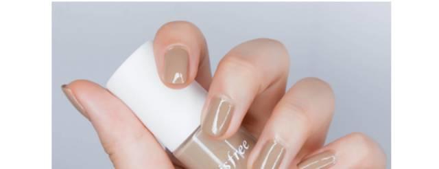 适合夏天显白的指甲油,显白大气夏款指甲油颜色推荐