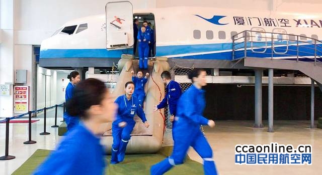 厦门航空首批台湾籍空姐上岗，厦航台籍青年就业千人计划实施中