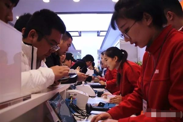 小米note3发布时的价格,红米note3雷军说要考虑成本