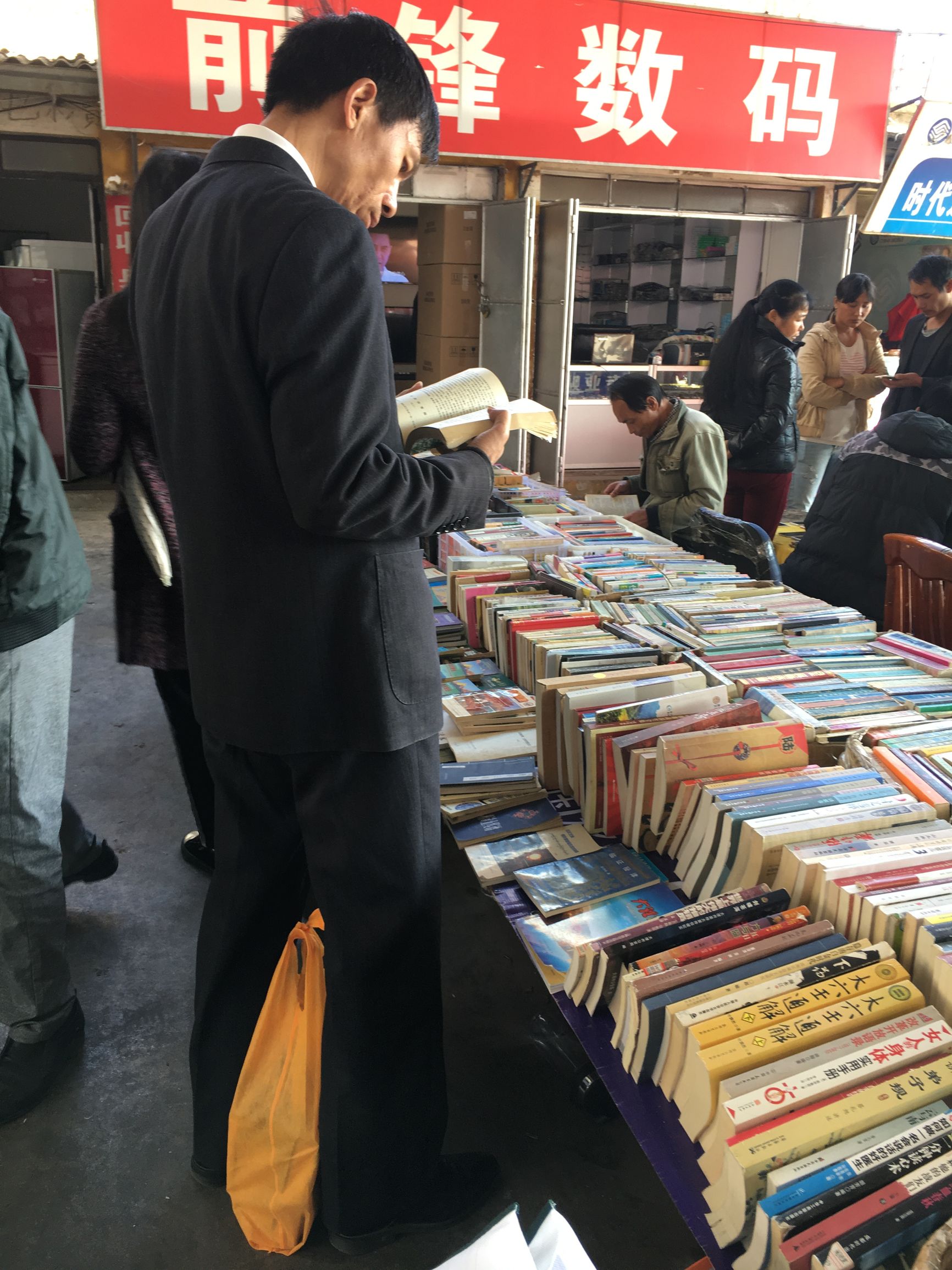 带你去看大理这些小众之地,大理二手家具旧货市场