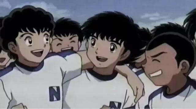 足球富有激情,足球既有激情也有温度