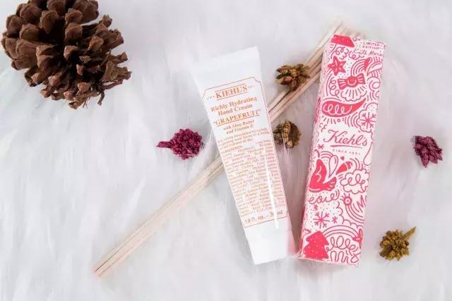 抛弃那些超级美的官方宣传图，圣诞限量还值不值得买？