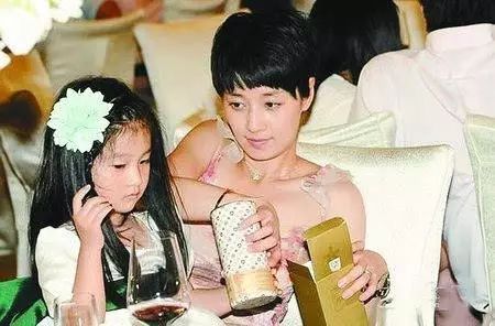 马伊琍的女儿舞蹈冠军,马伊琍最近女儿跳舞视频