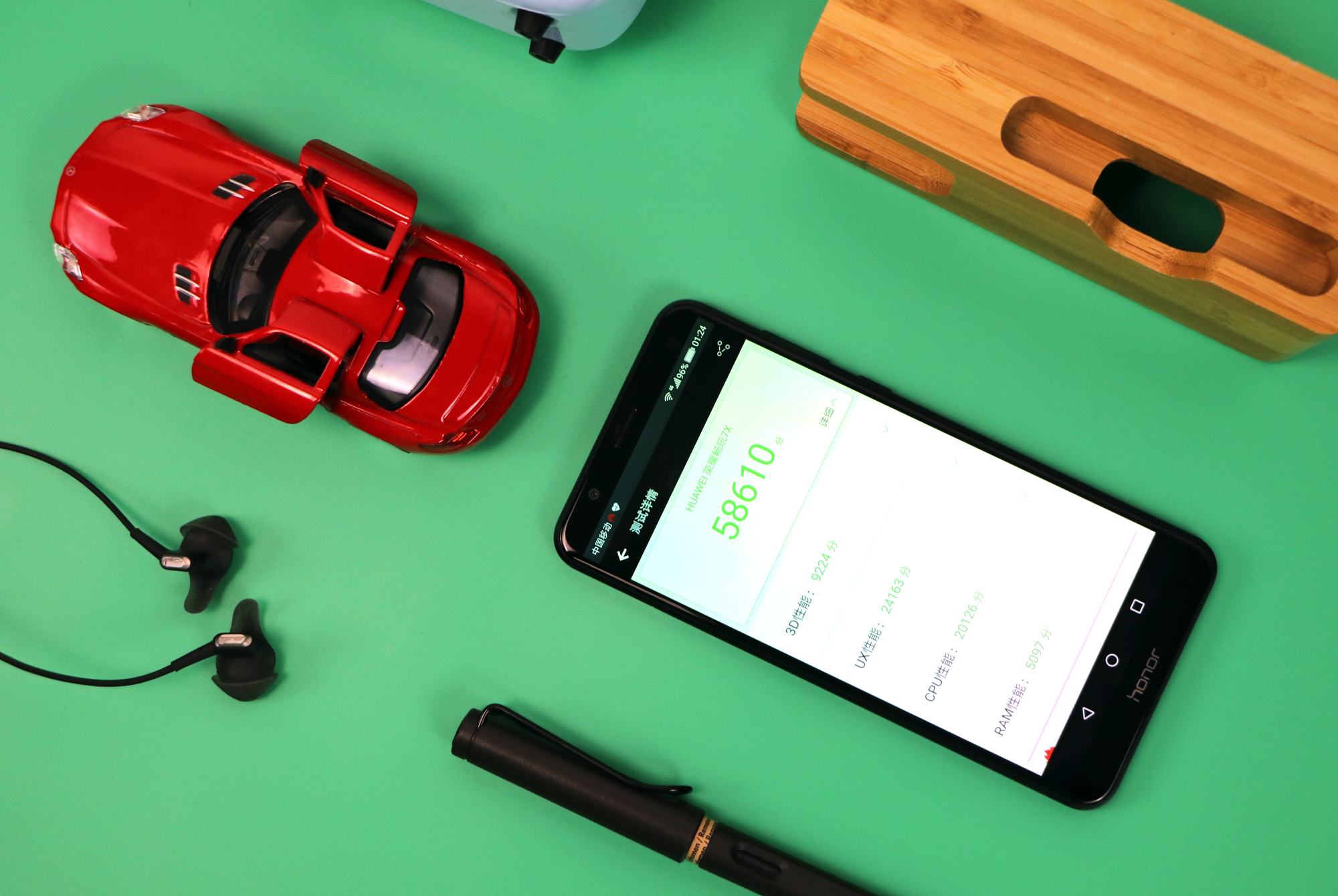 性能强悍千元机,荣耀7x对比畅玩7x