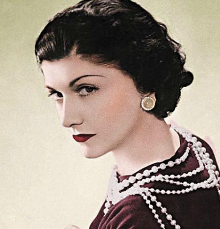 香奈儿口红试色,丝绒64、224、43,一个有故事的牌子