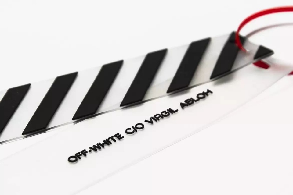 一件卫衣卖300多贵吗,一件卫衣穿两年逆袭