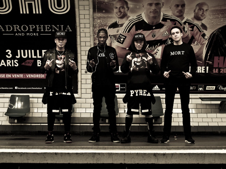 一件卫衣卖300多贵吗,一件卫衣穿两年逆袭