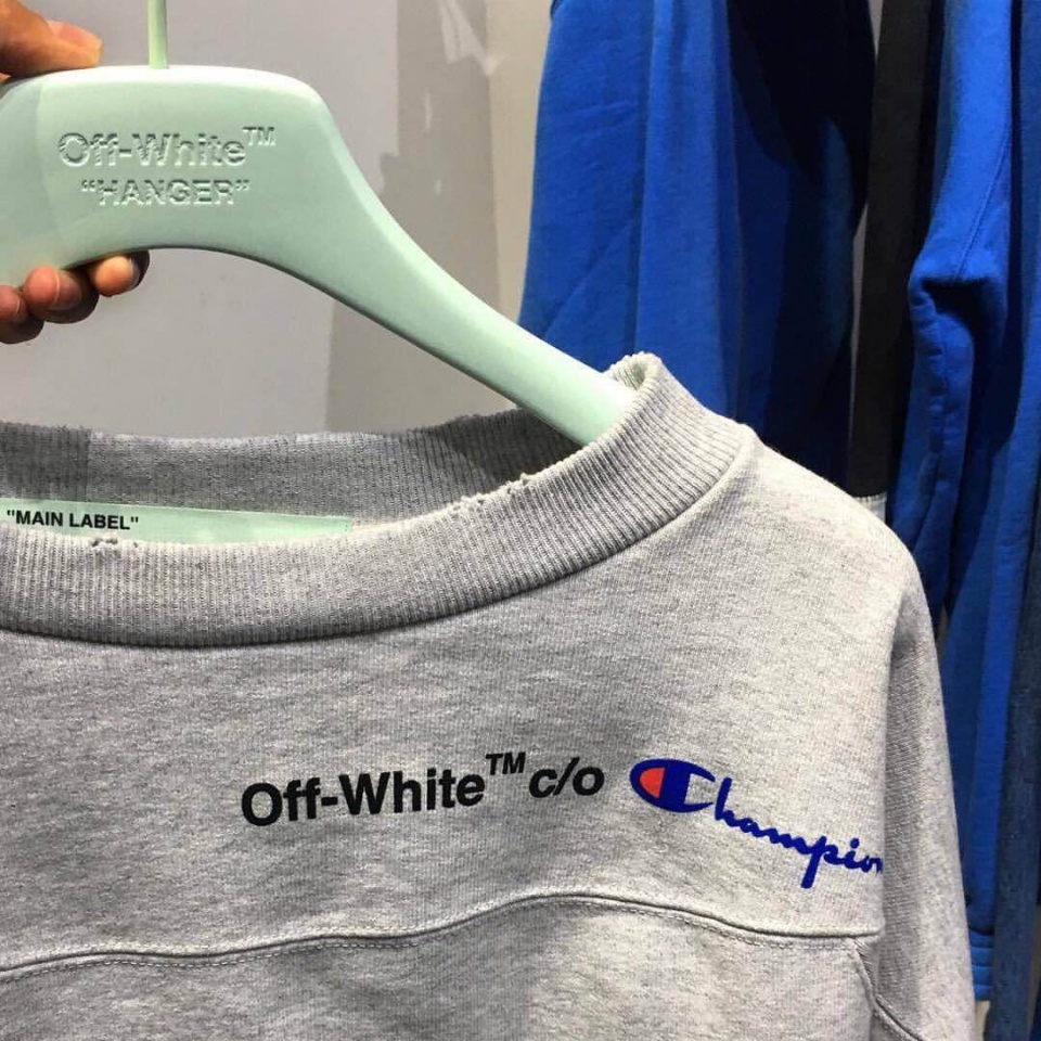 一件卫衣卖300多贵吗,一件卫衣穿两年逆袭