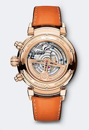 朋友新提了款上百万的车，却发图问这块表是什么牌子？