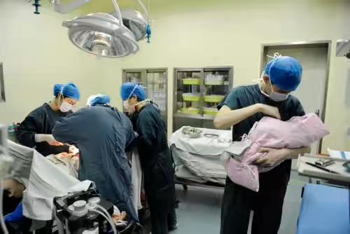 产科夜班之遇上不产检的急诊孕妇