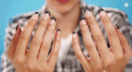 适合夏天显白的指甲油,显白大气夏款指甲油颜色推荐
