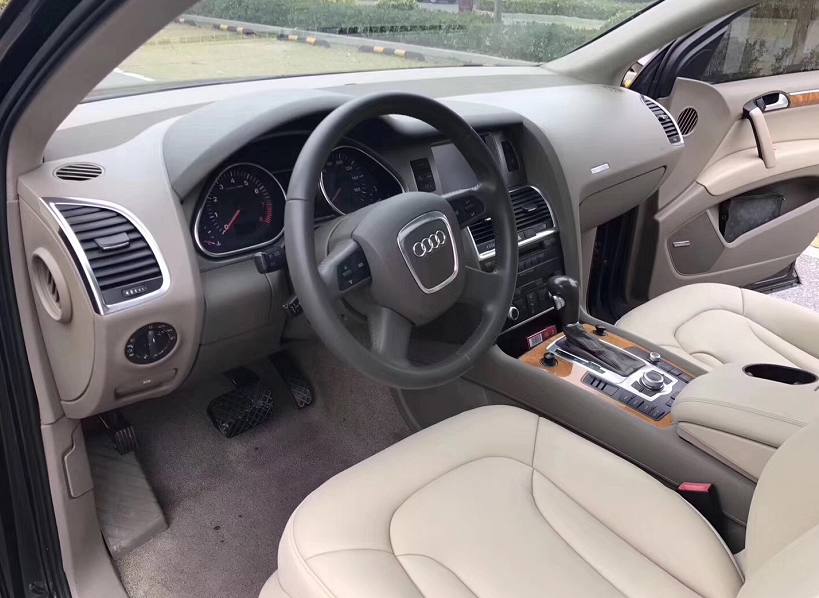 60万买二手奥迪q8,60万买奥迪q7还是买路虎