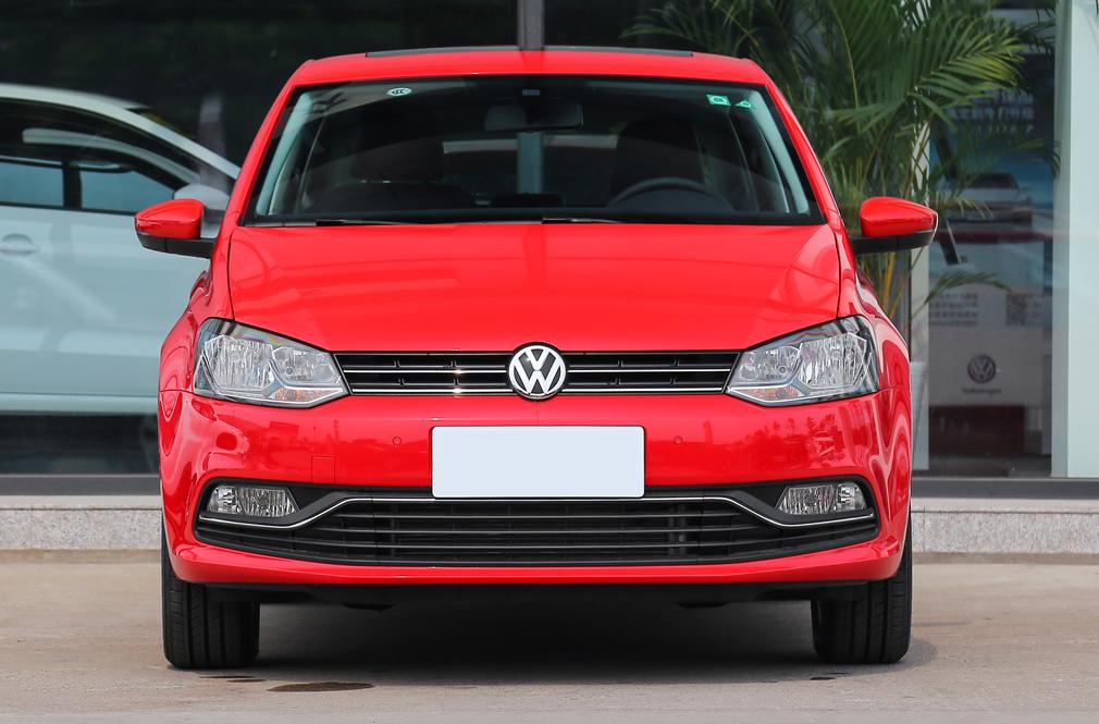 大众polo适合女生代步的敞篷车,代步上下班买polo还是飞度