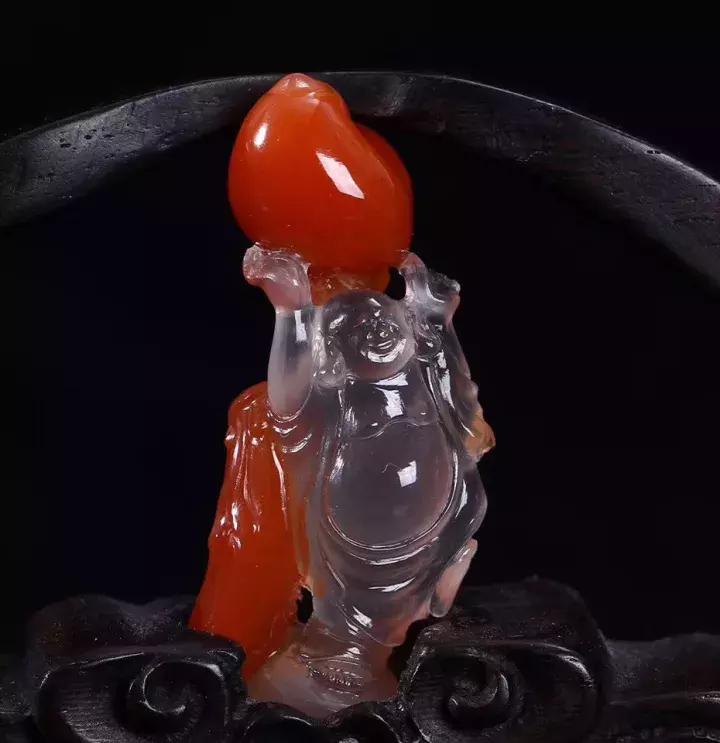 熹香坊带您领略冰飘南红的这一特质,连翡翠都比不上!