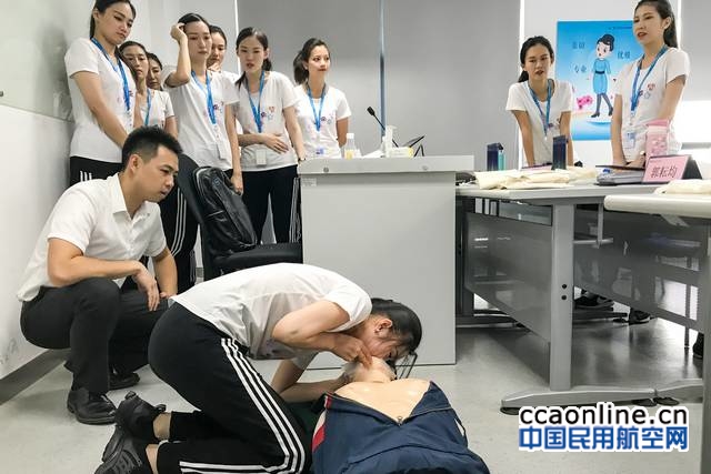 厦门航空首批台湾籍空姐上岗，厦航台籍青年就业千人计划实施中