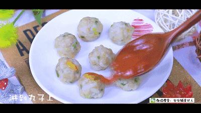 冬季简单又好吃的丸子,丸子这样做润燥还香嫩特别好吃