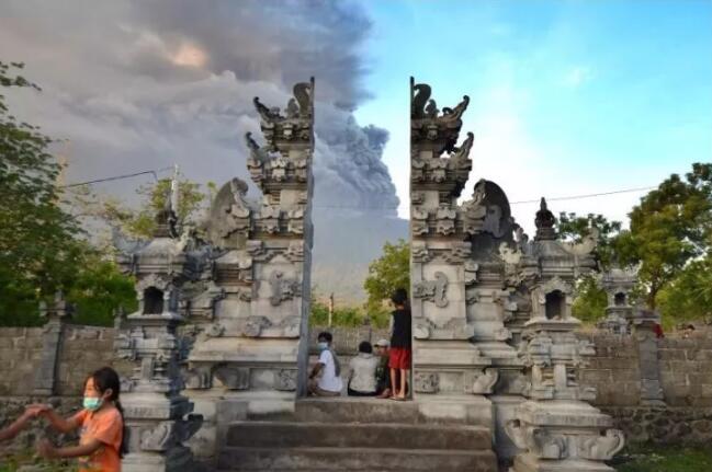 火山喷发会有什么奇观,世界上的火山喷发