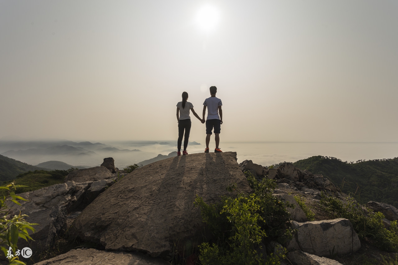 两个老板之间的故事,两个老板打架不可开交