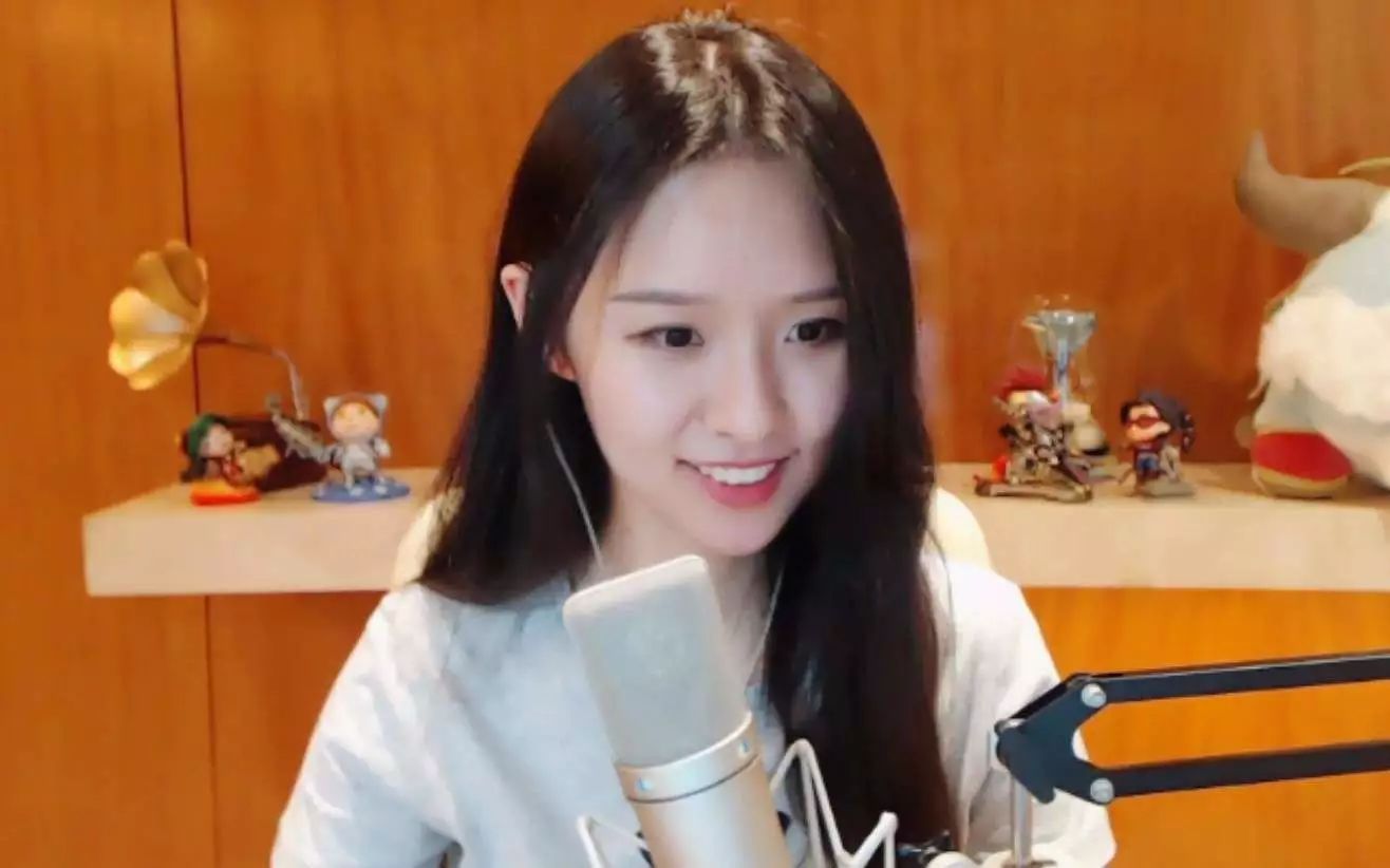 斗鱼十大巅峰主播2019有谁,斗鱼18年十大巅峰主播有哪些