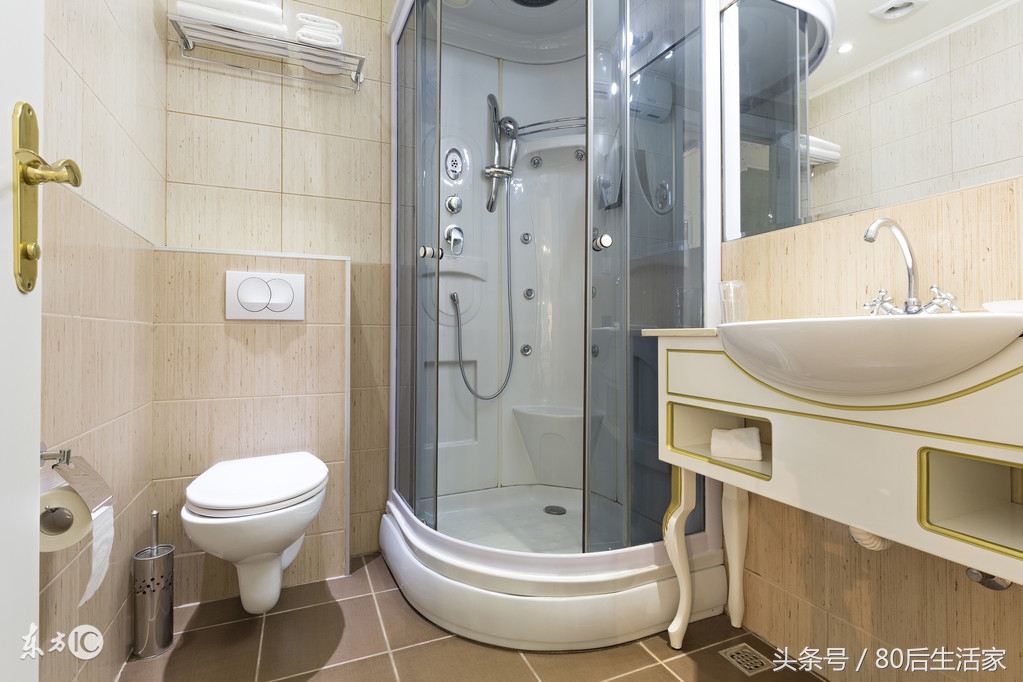 浴室整体淋浴房,淋浴房多功能设计