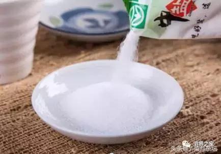 羽毛球运动中补充体力吃什么,羽毛球补水的正确方法