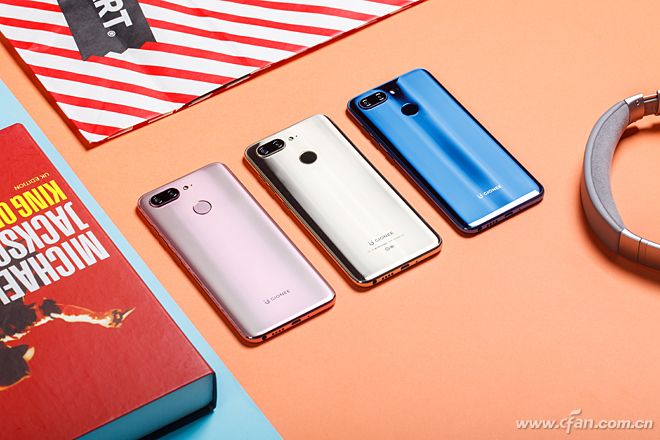 金立f205售价999元,金立钛金999