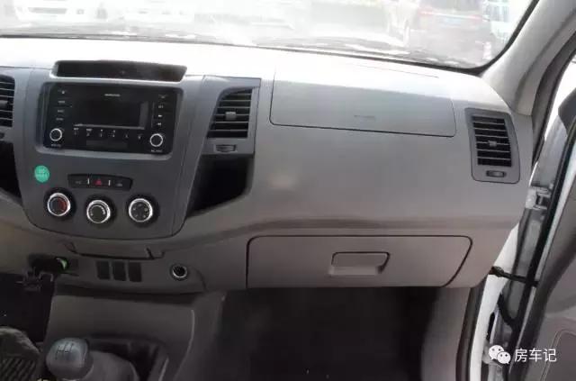 外观大气内饰很有质感,外观大气时尚内饰精致有质感