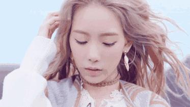 v脸发型女短发卷发,v脸适合的卷发