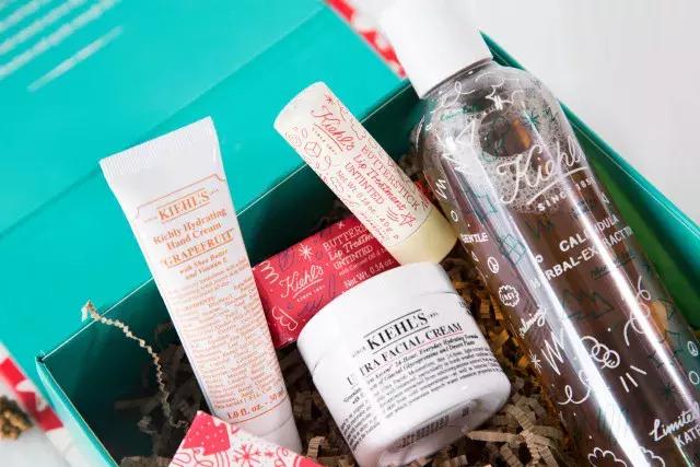 抛弃那些超级美的官方宣传图，圣诞限量还值不值得买？