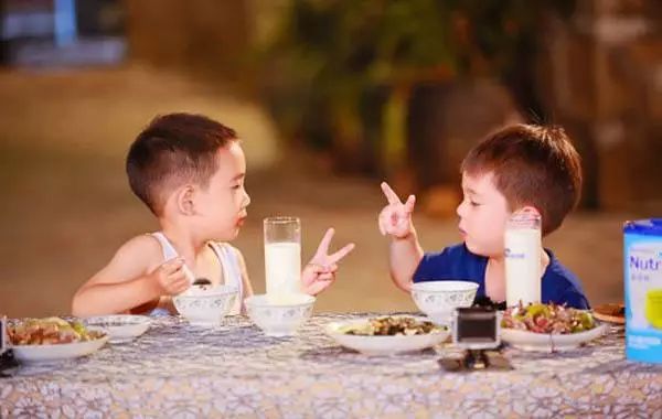 马伊琍的女儿舞蹈冠军,马伊琍最近女儿跳舞视频