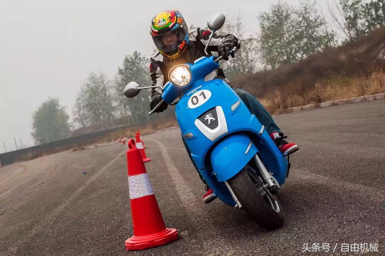 跑山、长途、复古范?两万元踏板推荐