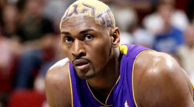 撞断别人两根肋骨,罗德曼和乔丹打过几次总决赛