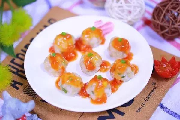 冬季简单又好吃的丸子,丸子这样做润燥还香嫩特别好吃